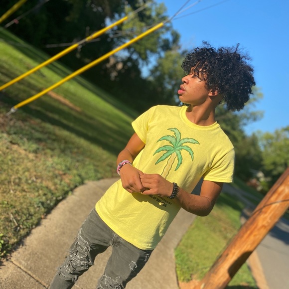 Profile Picture of Michael Vaughn (@michaelvaughn06) on Poshmark