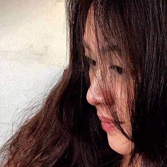 Profile Picture of Nganha Lam (@manhabeobill) on Poshmark