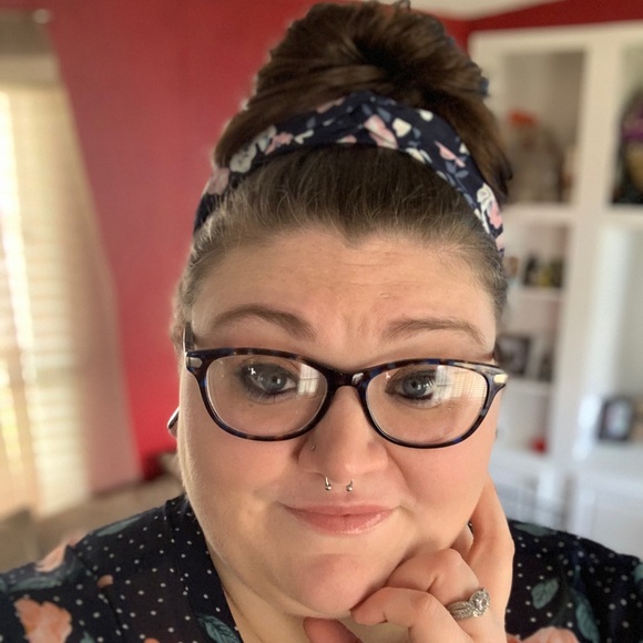 Profile Picture of Dawn Mcdaniel (@dawnestep12) on Poshmark