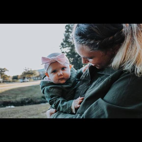 Profile Picture of Jessica Guadagnoli (@jessie17274) on Poshmark