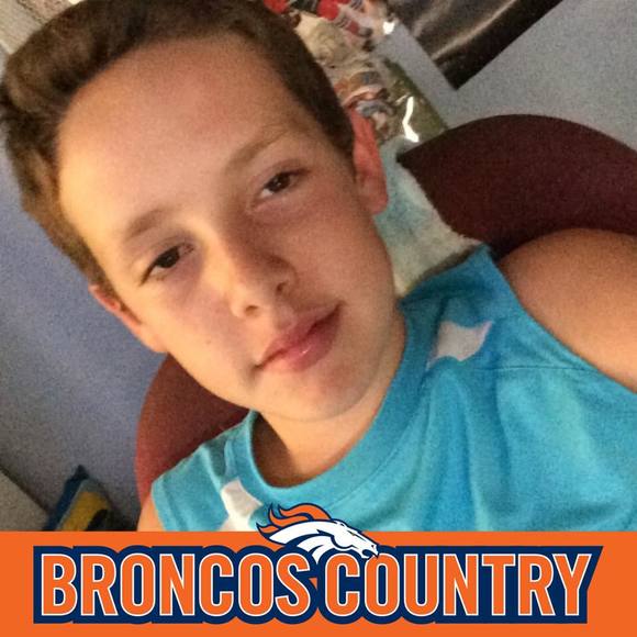 Profile Picture of Joey Passmore (@joey_passmore) on Poshmark