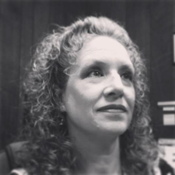 Profile Picture of Jo Pettis (@jolypet64) on Poshmark