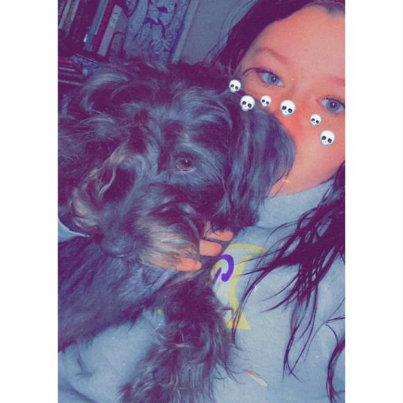 Profile Picture of Bianca' Helmick (@helmickbianca) on Poshmark