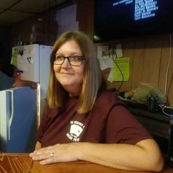 Profile Picture of Connie hansen Hoepker (@choepker) on Poshmark