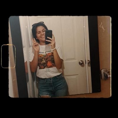 Profile Picture of Loretta Sanchez (@Loretta46890608) on Twitter