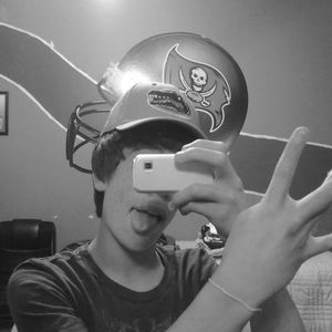 Profile Picture of Kyle Castro (@smilekyle15) on Myspace