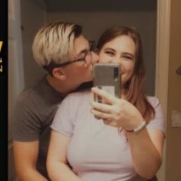 Profile Picture of Jonathan Villaseñor (@jonasvilla98) on Poshmark