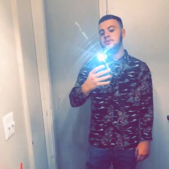 Profile Picture of Taylor Dobbs (@taylordobbs) on Poshmark