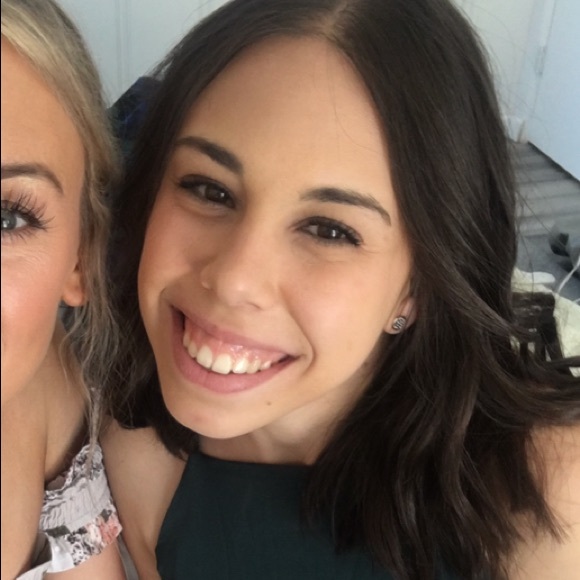 Profile Picture of Kayla Contelmo (@kaylarose08) on Poshmark