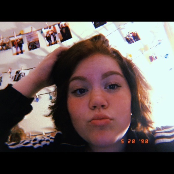 Profile Picture of Aubrey Smith (@aubreysmith55) on Poshmark