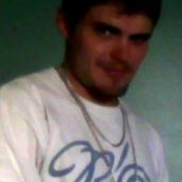 Profile Picture of Robert Jorgensen (@rjorgensen777) on Poshmark