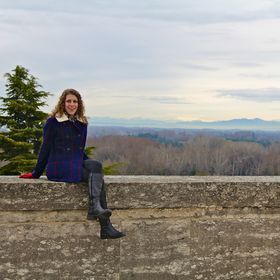 Profile Picture of Emily Andrews (@emmyandrews) on Pinterest