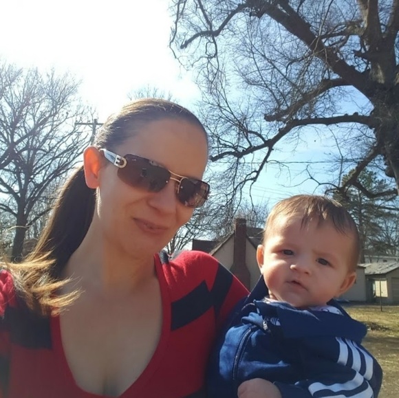 Profile Picture of Lisa Rawlings (@lisas_clothes) on Poshmark