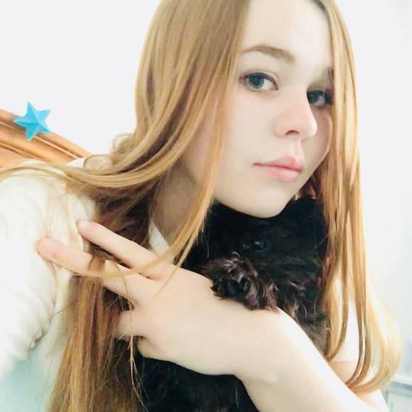 Profile Picture of Isabella Petrie (@spicysoda) on Poshmark