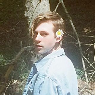 Profile Picture of 𝓡𝓸𝓫𝓲𝓷 𝓣𝓾𝓬𝓴𝓮𝓻 (@songsbyrobin) on Instagram