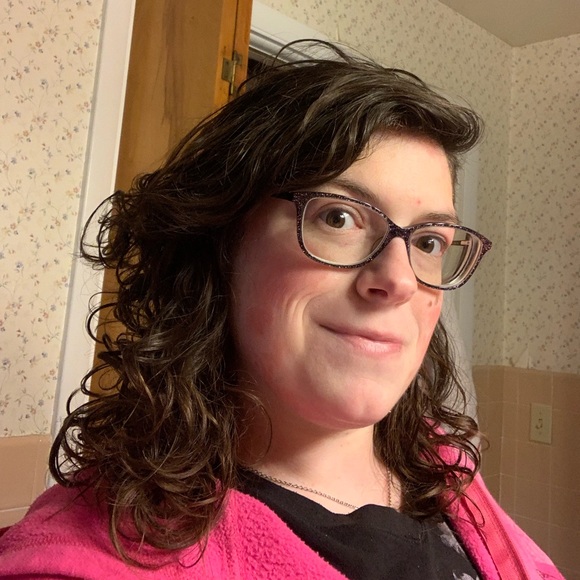 Profile Picture of Katie Burke (@ktburke88) on Poshmark