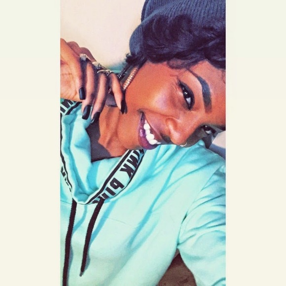 Profile Picture of Sheron Stewart (@sdotlyricallove) on Poshmark
