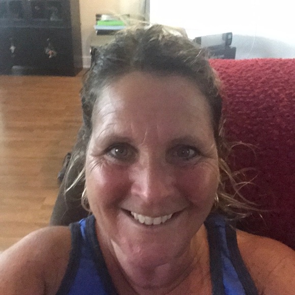 Profile Picture of Diane Isnardi (@disnardi1234) on Poshmark