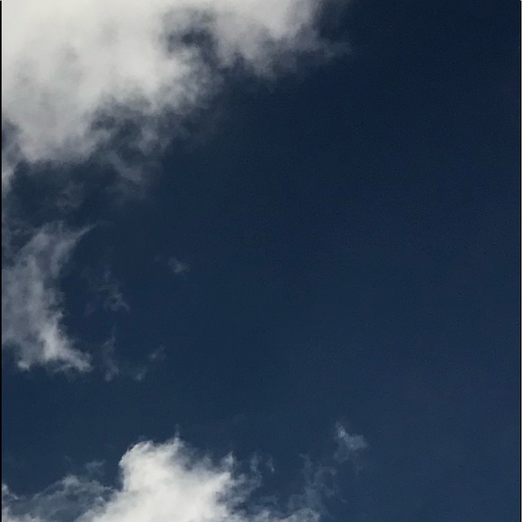 Profile Picture of Lydia Swarnes (@lydiaann23) on Poshmark