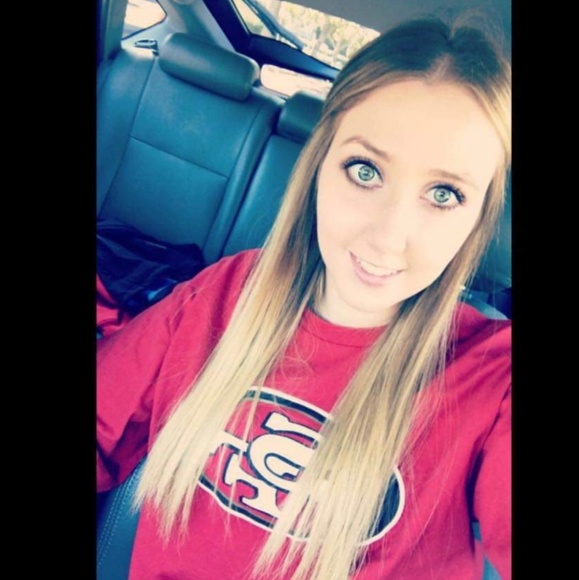 Profile Picture of Laci Rizzuto (@laci2317) on Poshmark