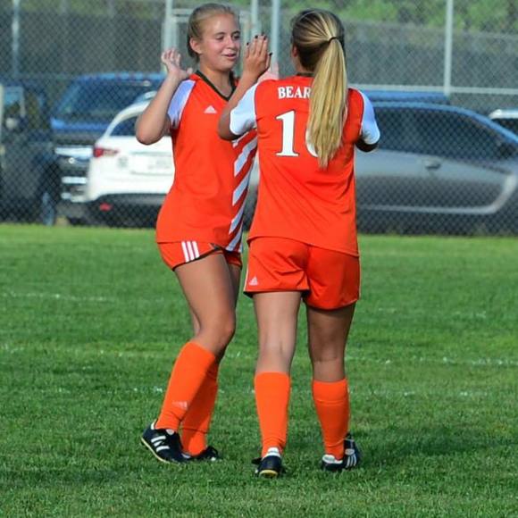 Profile Picture of Deborah Putz (@deborahputz) on Poshmark