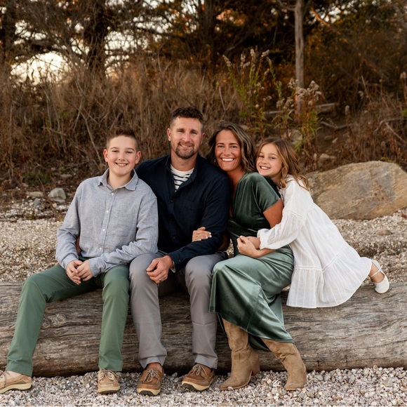 Profile Picture of Bryna Schoenberger (@thedavandboco) on Poshmark