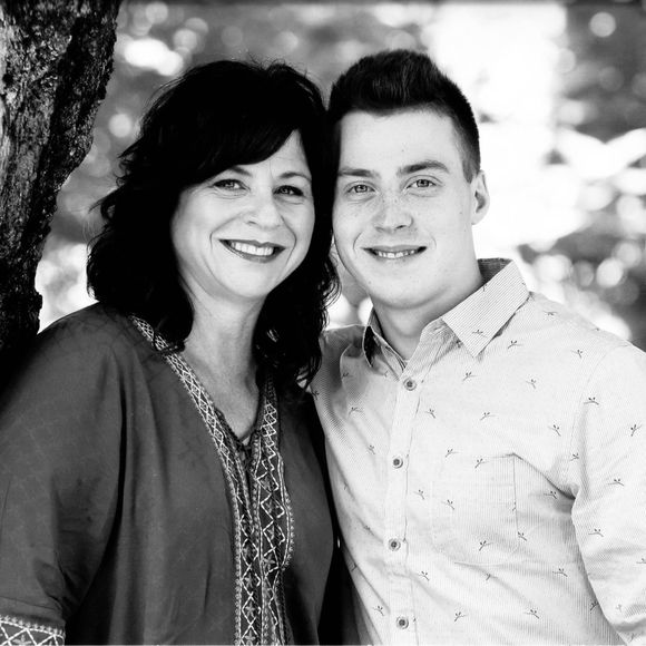 Profile Picture of Paula Mastro (@mpaula11) on Poshmark