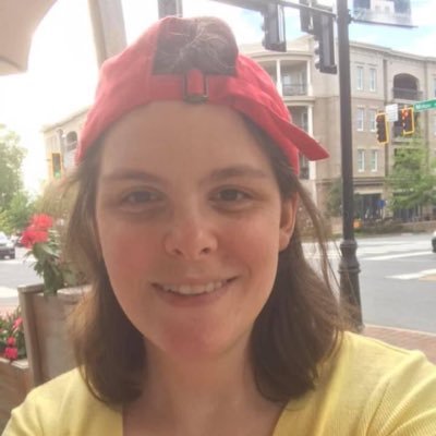 Profile Picture of Laura (@Tinker4Eve) on Twitter