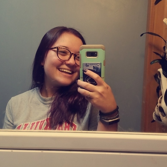 Profile Picture of Becca Pikitus (@beccapikitus) on Poshmark