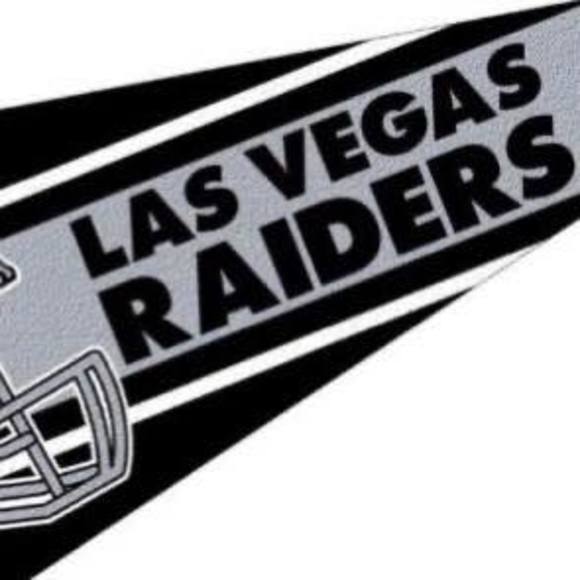 Andy Figura - Poshmark Profile Picture of Andy Figura (@andrewfigura) on Poshmark