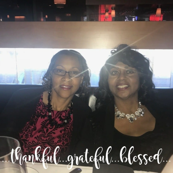 Profile Picture of Roshunda Sanders-clark (@rosclark1) on Poshmark