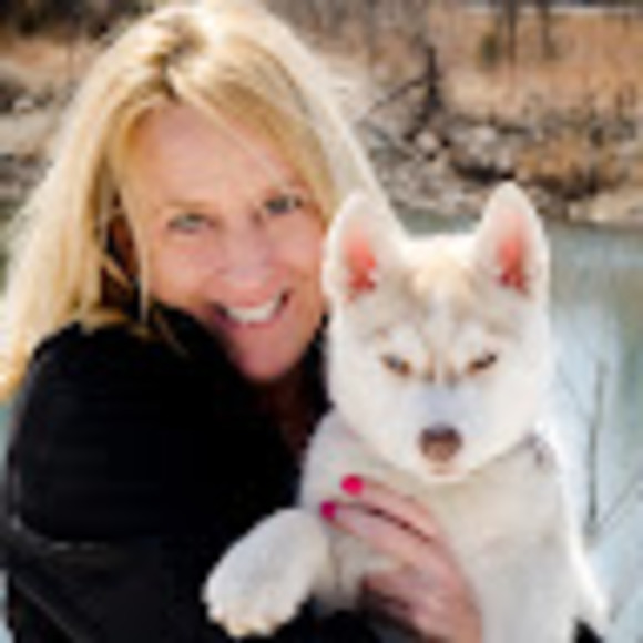 Profile Picture of Mary b. Mcgillycuddy (@shammrocky) on Poshmark