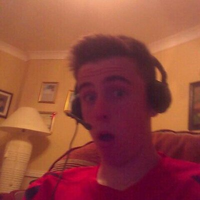 Profile Picture of Gary Neville (@YourMothersBedd) on Twitter