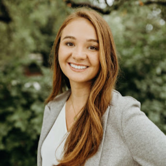 Profile Picture of Karly Statter (@karly_statter) on Poshmark