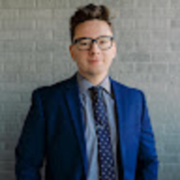 Profile Picture of Bradley Degenstein (@bradleydegenste) on Poshmark