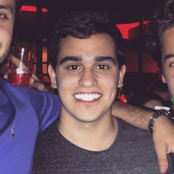 Profile Picture of Felipe Picchioni (@felipepicchioni) on Poshmark