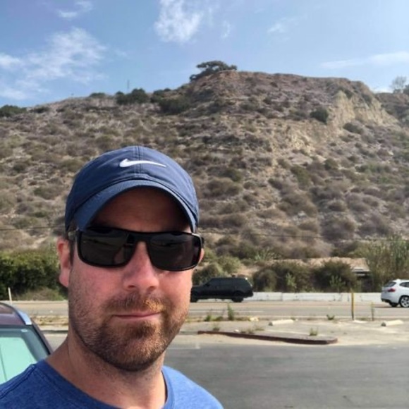 Profile Picture of Tony Bakanowski (@abakanow) on Poshmark