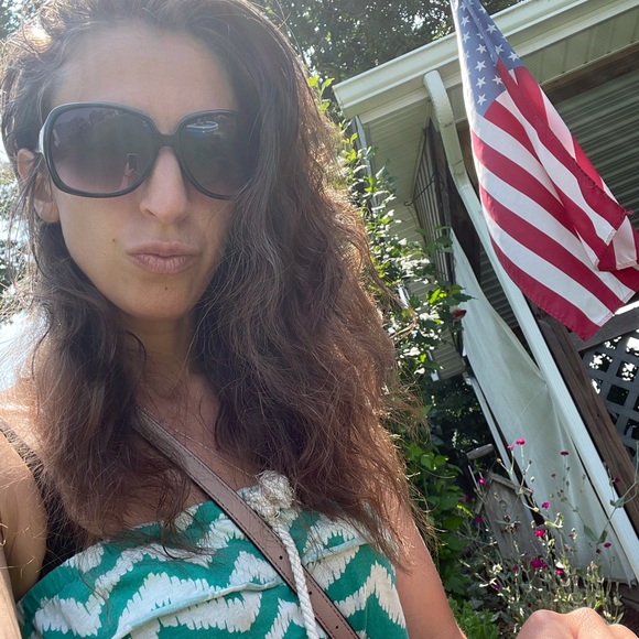 Andrea Delsandro - Poshmark Profile Picture of Andrea Delsandro (@andreamarie1010) on Poshmark