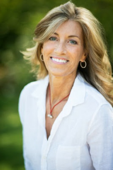 Profile Picture of Annette Shellenbarger (@annetteshell182) on Poshmark