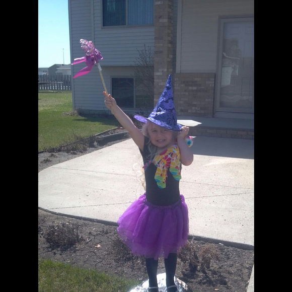 Profile Picture of Kristin Dehmer (@kdehmer) on Poshmark