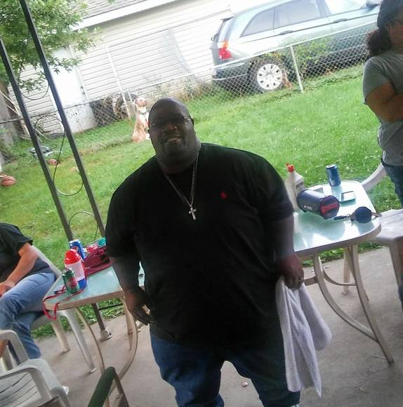 Profile Picture of Ken Ross (@rossshorty049) on Poshmark