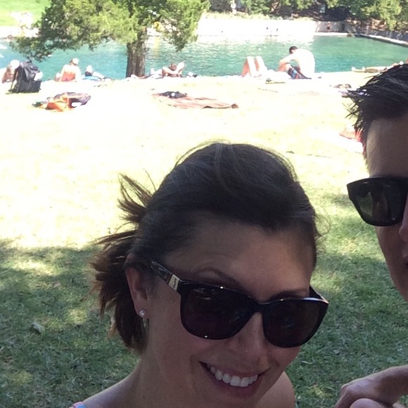 Crystal Romine - Poshmark Profile Picture of Crystal Romine (@cstall) on Poshmark