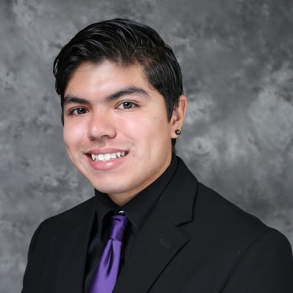 Profile Picture of Edward Estrada (@edwardactivity) on Poshmark