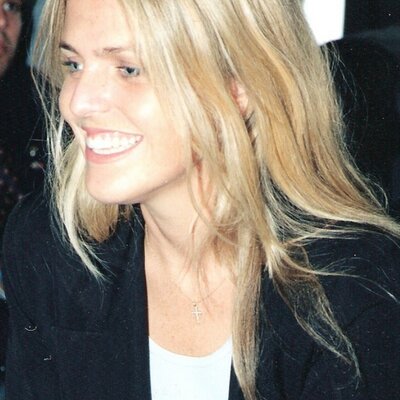 Profile Picture of L.Thomson (@LarahThomson) on Twitter