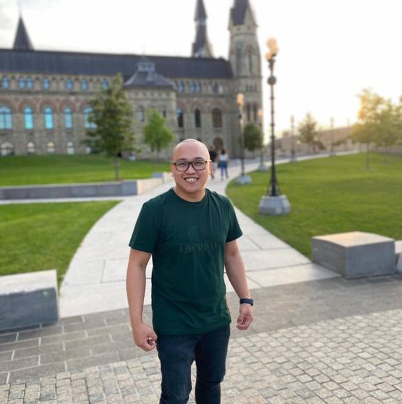 Profile Picture of Temu Dominguez (@temudominguez) on Poshmark