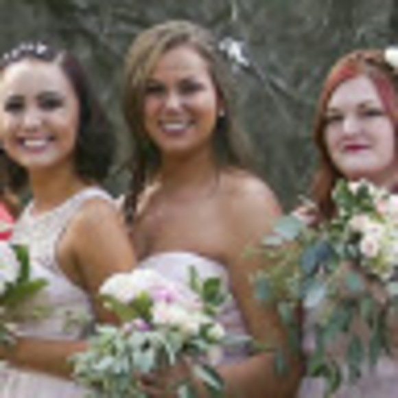 Profile Picture of Robin Antler (@robin_antler) on Poshmark