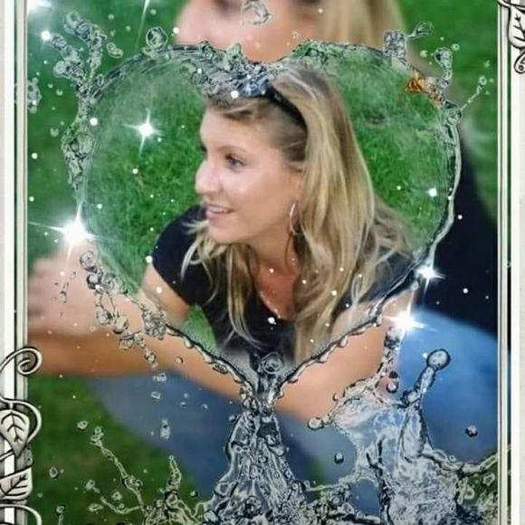 Profile Picture of Carolyn Gerkens (@gerkenscarolyn) on Poshmark