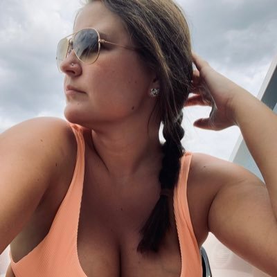 Profile Picture of Brianne Jones ⚡️ (@brianne_jones_) on Twitter
