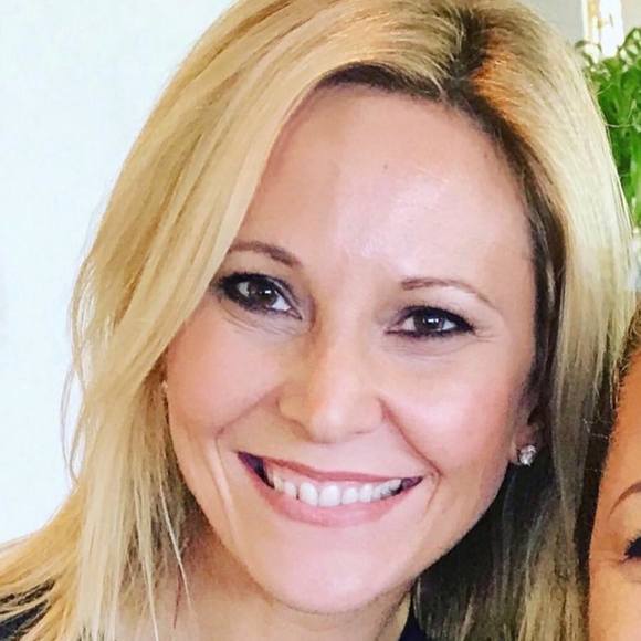 Profile Picture of Maile Zambuto (@mailezambuto) on Poshmark