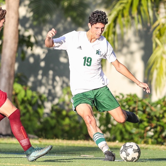 Profile Picture of Lucas Fernandez (@lucasfernandez) on Poshmark